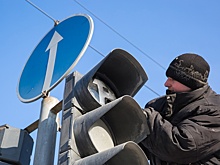 «Все отключились в одно время»: на Красном проспекте массово погасли светофоры