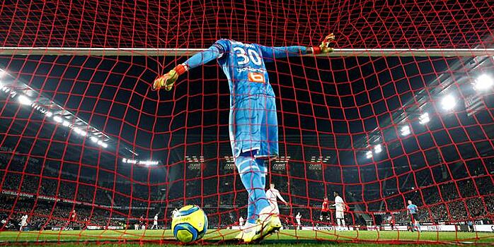 Основной вратарь "Аякса" дисквалифицирован за допинг