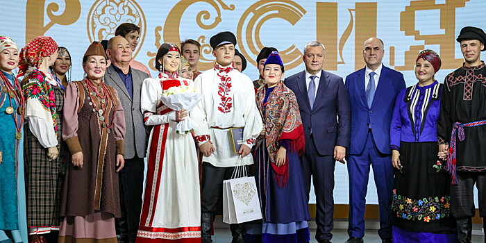 Интернациональную свадьбу сыграли на выставке-форуме «Россия»