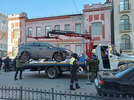 Саратовцу удалось спасти свою машину от эвакуации