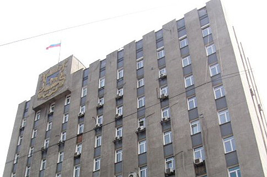 Мэр принял отставку трёх сотрудников администрации Владивостока