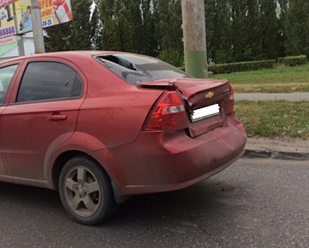 В Пензе у ДC «Буртасы» автокран протаранил иномарку