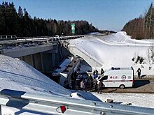 Движение восстановлено под трассой М9 после ДТП с рейсовым автобусом