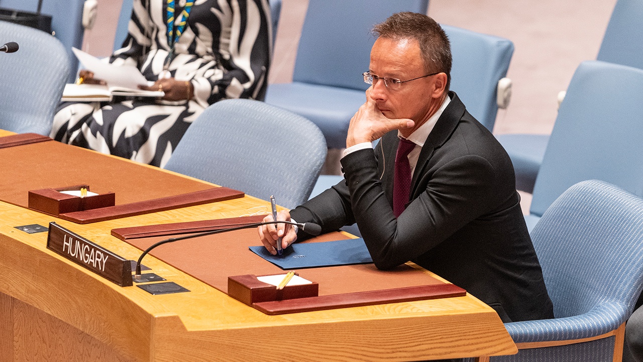 Сийярто: Венгрия больше не одинока в стремлении к миру на Украине