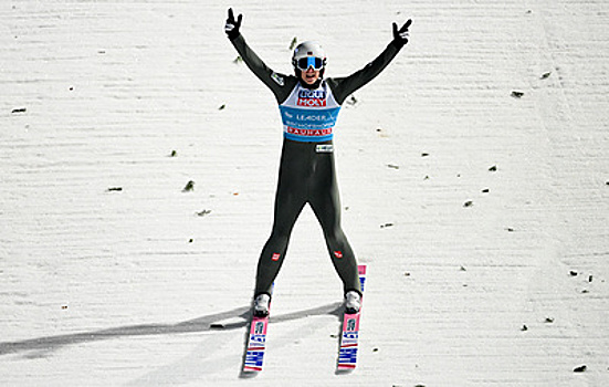 Норвежский прыгун на лыжах Гранеруд стал победителем "Турне четырех трамплинов"