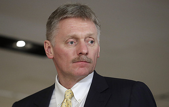 Песков заявил, что США не отказываются от планов по сдерживанию России