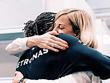 «Осталось только тошнотворное чувство». Сьюзи Вольф раскритиковала FIA за спорное решение в Абу-Даби