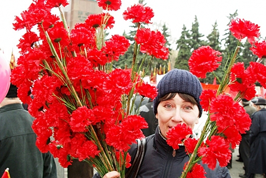 «ZА МИР! ZА ТРУД! ZА МАЙ!»: под таким лозунгом пройдет в Челябинске праздник Весны и Труда
