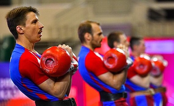 Сильнейшие из сильнейших: в Казани стартовал ЧЕ по гиревому спорту