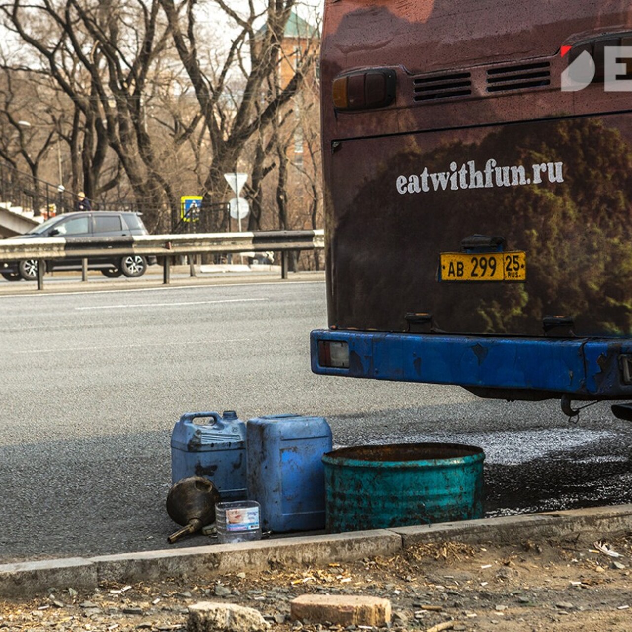 Автобус с туристами угодил в смертельное ДТП в Приморье - Рамблер/авто