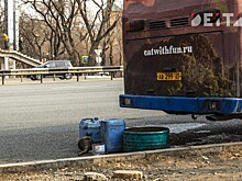 Автобус с туристами угодил в смертельное ДТП в Приморье