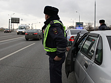 Пассажирский автобус вылетел в кювет и перевернулся на скользкой трассе