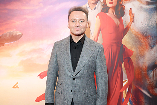 Роман с Гришаевой и скандал с отцовством: как живет Александр Олешко после тайной женитьбы