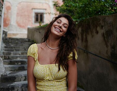 «Ди Каприо счастливчик»: подруга актёра, модель Камила Морроне показала роскошную фигуру