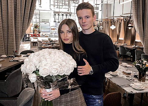 21-летний сын-«блогер» Валерии раскрыл подробности предстоящей свадьбы