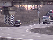 СМИ: видео с заминированной машиной под мостом для беженцев в ЛНР снято в 2019-м