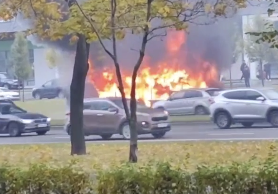 В Москве загорелся пассажирский автобус