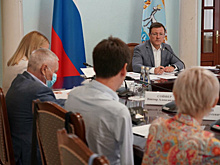 Дмитрий Азаров встретился с победителями конкурса президентских грантов