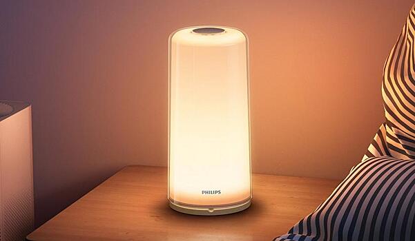 Умный светильник Philips Zhirui Bedside Lamp стал частью экосистемы Xiaomi