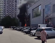Рядом с магазином «Перекресток» в Южном Бутово в Москве произошел серьезный пожар