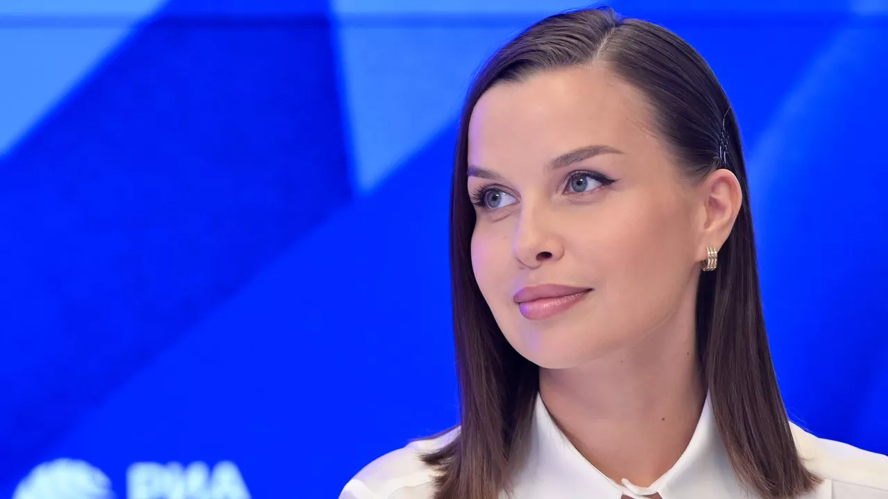 «Тебя как будто хотели сжечь заживо»: подруга Куртуковой рассказала о травле певицы