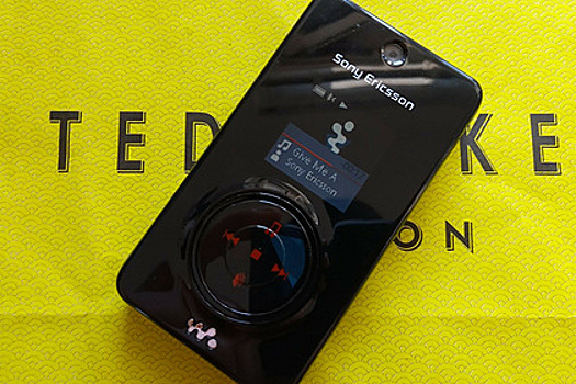 Рассекречен телефон Sony Ericsson с тремя экранами