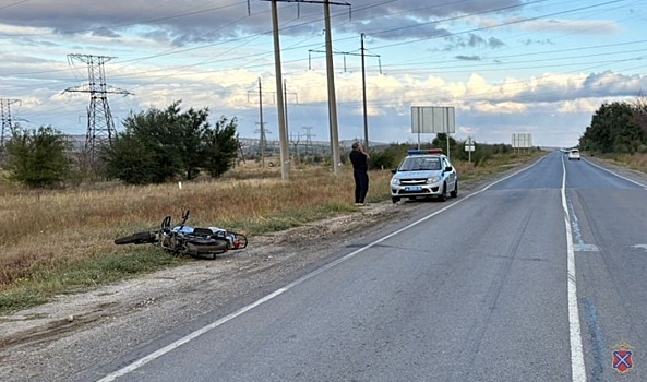 В аварии на трассе в Волгоградской области пострадал водитель мопеда