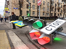 ВС напомнил, что при работающем светофоре знаки приоритета не имеют значения