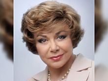 «Она чиллит в основном»: Стас Пьеха о знаменитой бабушке