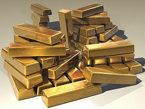 Центробанк распродает золотой запас России