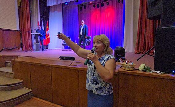 Дороги, зарплаты, коммуналка: на что жаловались Хинштейну жители Железногорского района