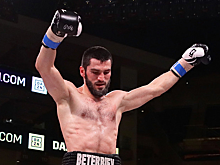 Бой Бетербиев - Мэн Фаньлун может пройти 28 марта в Москве