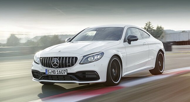 В сеть попали фото нового «заряженного» Mercedes-AMG C 63