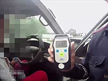 В Красноярском крае задержана нетрезвая женщина, перевозившая в машине двух малолетних детей