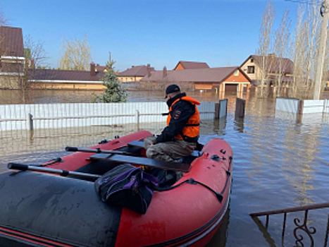 В Оренбургской области полицейские не прекращают патрулировать районы, пострадавшие от весеннего паводка