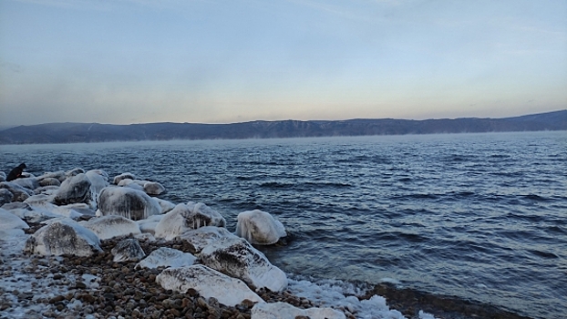 Три человека погибли при столкновении катера с кораблем в Иркутской области
