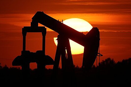 ОПЕК+ задумалась о резком сокращении добычи нефти