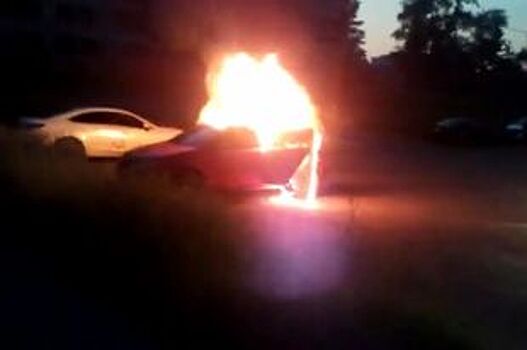 В Ульяновске загорелся автомобиль «Хендай Акцент»,