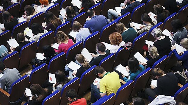 Эксперт назвал «запутанной» систему поступления в российские вузы