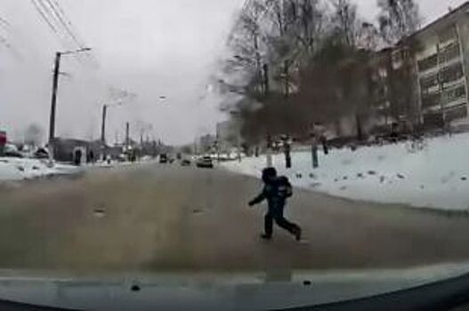 Появилось видео ДТП с автомобилем, который сбил мальчика в Березниках