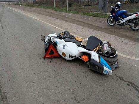 На Кубани УАЗ сбил мотоциклиста, есть пострадавшие