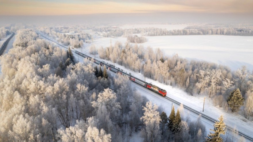 Пассажиропоток на ЗСЖД в новогодние праздники вырос на 4,2%