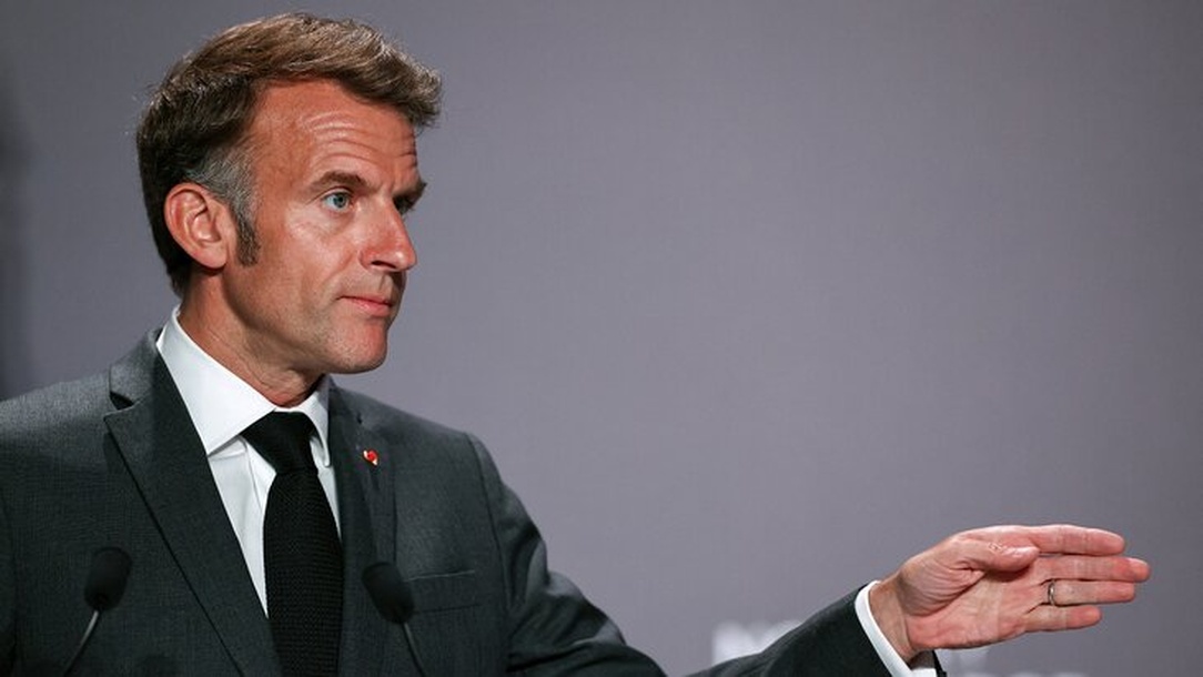 Le Monde: в резиденции Макрона прошли обыски