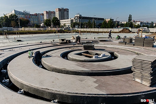 «250 тонн воды ежедневно и шесть километров сетей»: экскурсия по новому фонтану на эспланаде