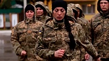 Военный билет ради «фана»: к чему приведет расширение воинского учета для женщин на Украине