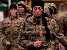 Военный билет ради «фана»: к чему приведет расширение воинского учета для женщин на Украине