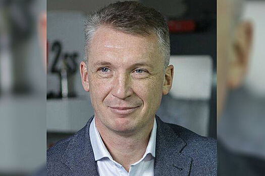 Севшим на трассе самолетом управлял директор местного завода
