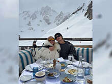 Модель Елена Перминова снялась в объятиях Тараса Романова в Куршевеле