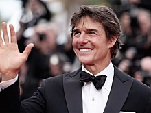 Тома Круза заподозрили в отношениях с молодой певицей с инвалидностью