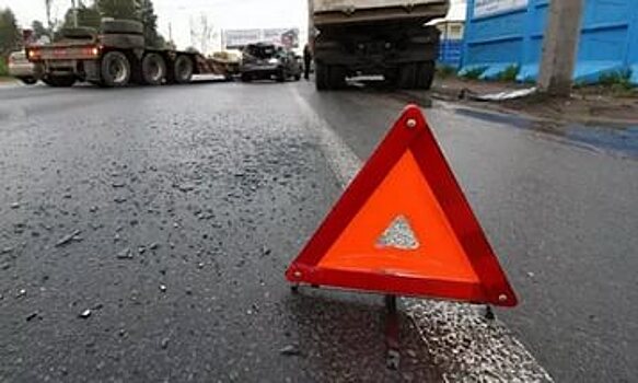 В Карелии в ДТП с автопоездом погибли четыре человека